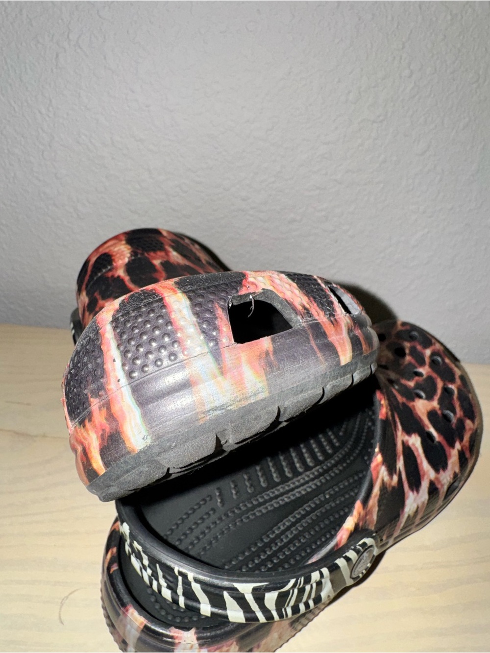 CROCS animal remix Clog Women’s 9/ Men’s 7 - Picture 7 of 8